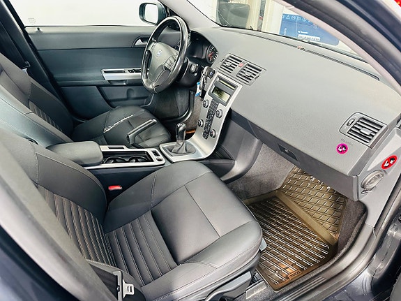 Volvo V50 13 of 14