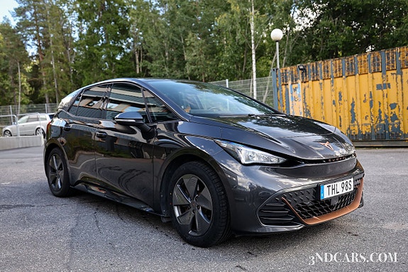 Cupra Born 3 of 17