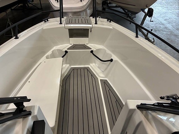 Finnmaster Husky R7 | 2024 | 50 timmar | Yamaha F200hk 4 of 7