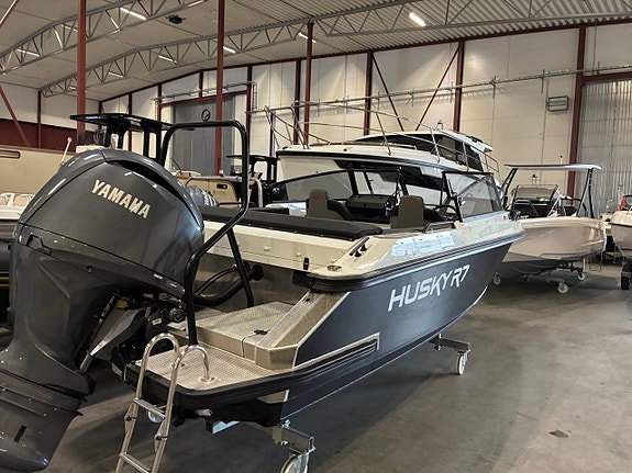 Finnmaster Husky R7 | 2024 | 50 timmar | Yamaha F200hk 2 of 7