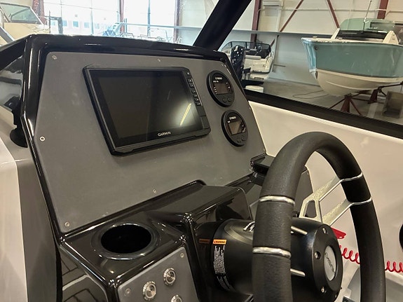 Finnmaster Husky R7 | 2024 | 50 timmar | Yamaha F200hk 6 of 7