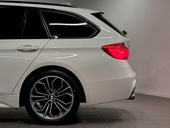 BMW 320d 11 of 26