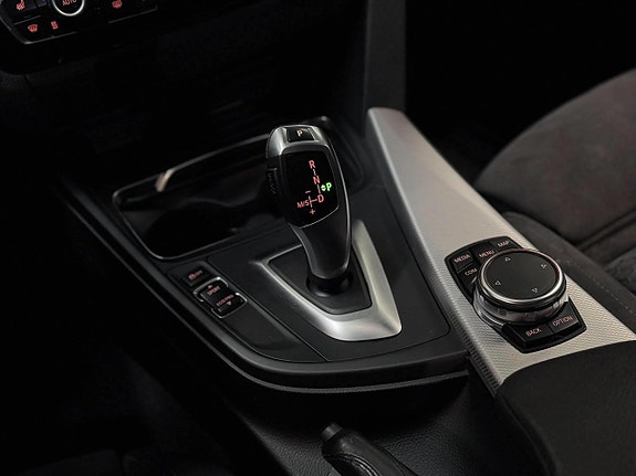 BMW 320d 24 of 26