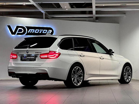 BMW 320d 2 of 26