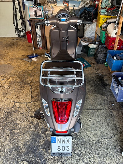 Vespa Primavera 50 touring 5 of 6