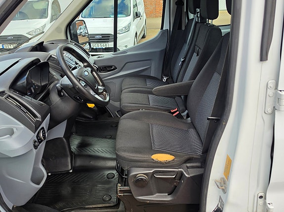 Ford Transit 11 of 13