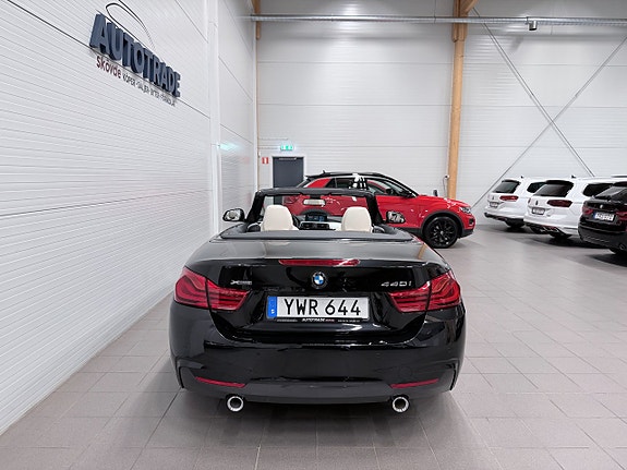 BMW 440i 9 of 25