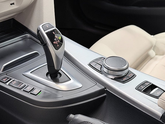 BMW 440i 16 of 25