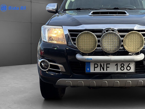 Toyota HiLux 5 of 19