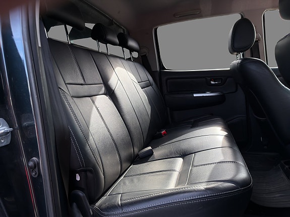 Toyota HiLux 18 of 19
