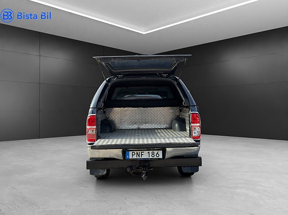 Toyota HiLux 7 of 19