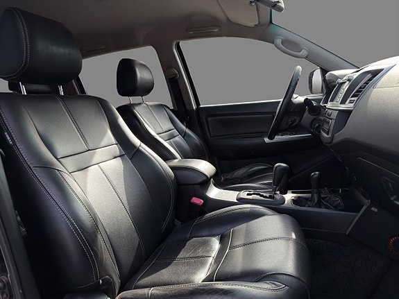 Toyota HiLux 19 of 19