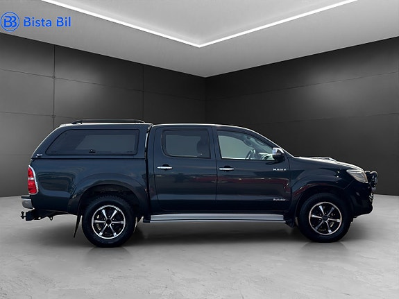 Toyota HiLux 10 of 19