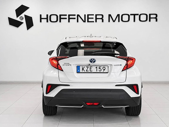 Toyota C-HR 5 of 15