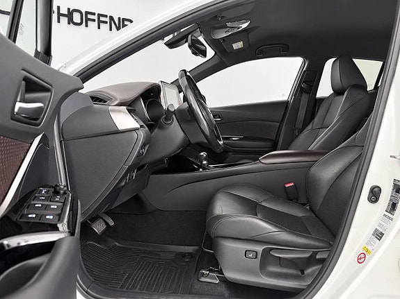 Toyota C-HR 9 of 15