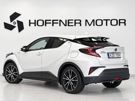 Toyota C-HR 6 of 15