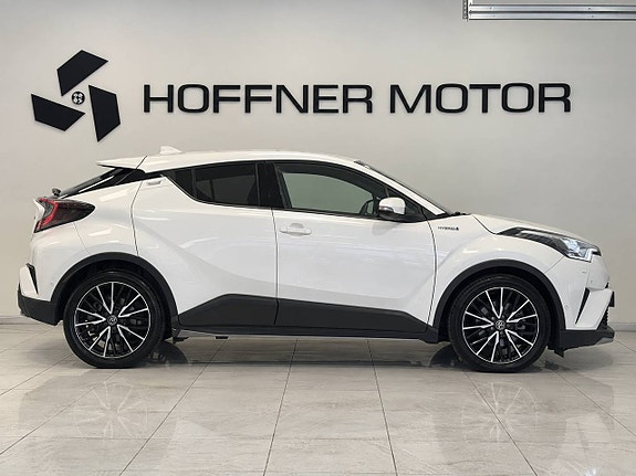 Toyota C-HR 8 of 15