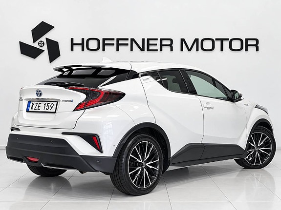 Toyota C-HR 4 of 15