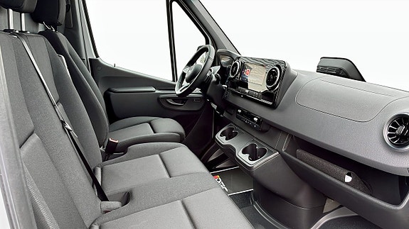 Mercedes-Benz Sprinter 208 8 of 15