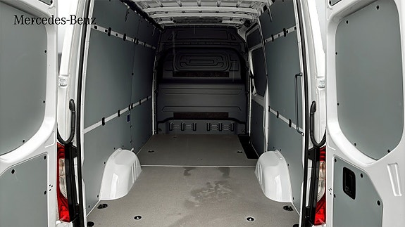 Mercedes-Benz Sprinter 208 11 of 15