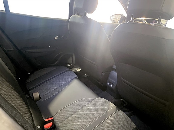 Peugeot 2008 12 of 15