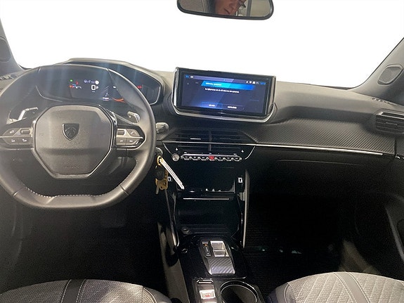 Peugeot 2008 6 of 15