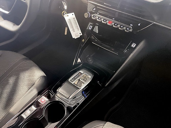 Peugeot 2008 10 of 15