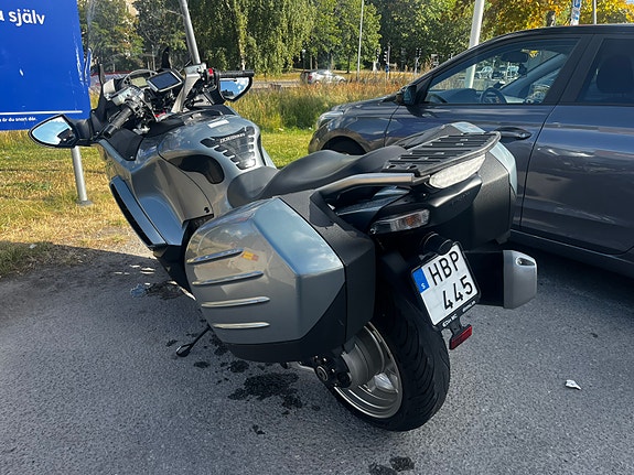 Kawasaki 1400GTR 2 of 4
