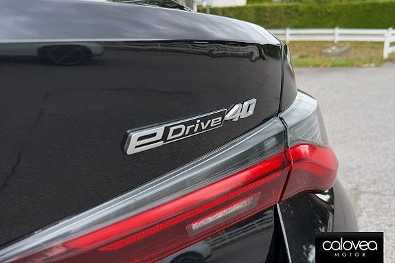 BMW i4 14 of 15