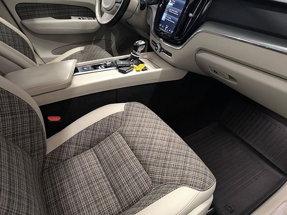 Volvo XC60 10 of 10