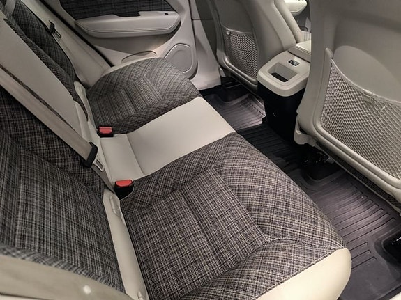 Volvo XC60 9 of 10