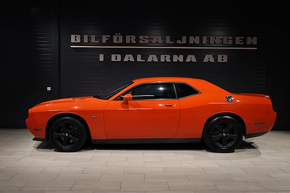 Dodge Challenger 3 of 14