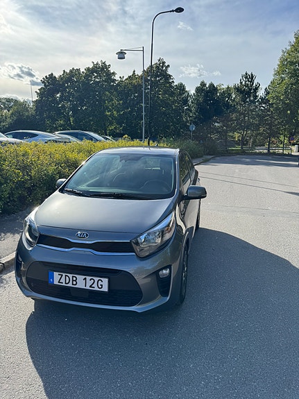 Kia Picanto 5 of 8