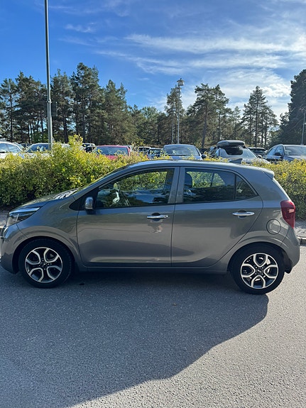 Kia Picanto 4 of 8