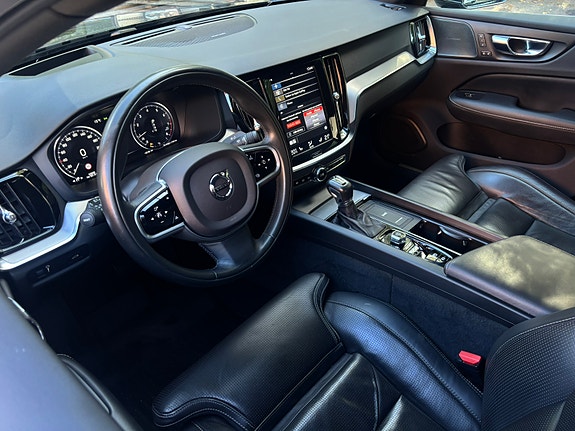 Volvo S60 3 of 6