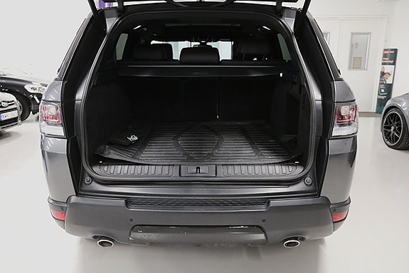Land Rover Range Rover Sport 9 of 25