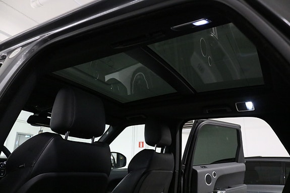Land Rover Range Rover Sport 17 of 25