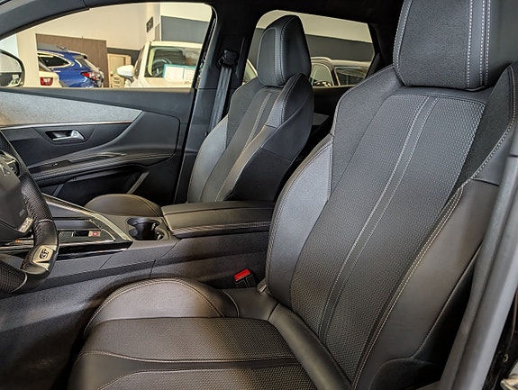 Peugeot 3008 13 of 18
