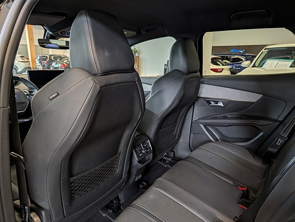 Peugeot 3008 10 of 18