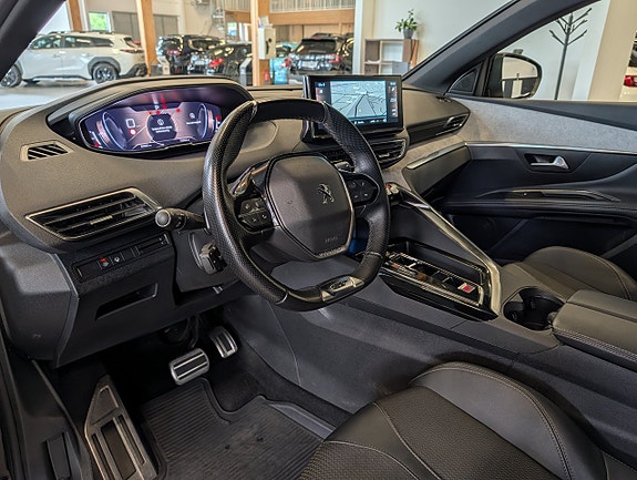 Peugeot 3008 12 of 18