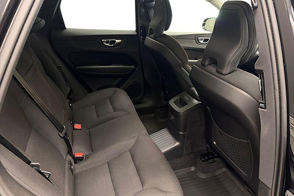 Volvo XC60 14 of 16