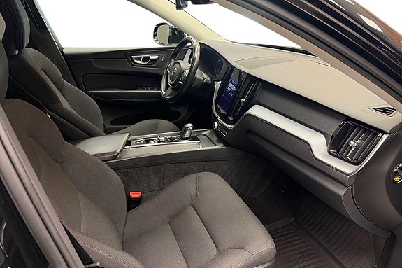 Volvo XC60 13 of 16