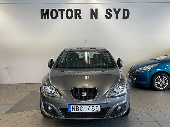 Seat Leon 2 of 12