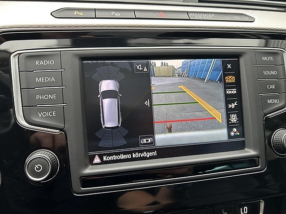 Volkswagen Passat Alltrack 14 of 14