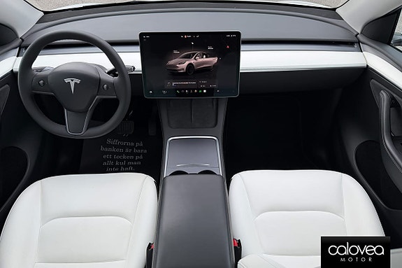 Tesla Model Y 6 of 16