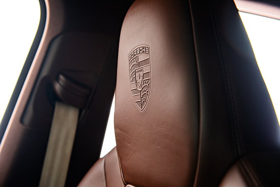 Porsche Cayenne 25 of 30