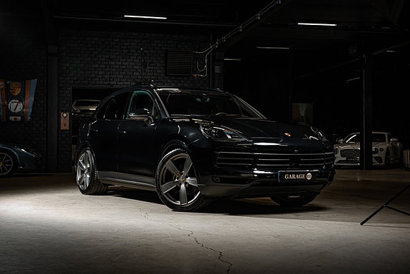 Porsche Cayenne 7 of 30