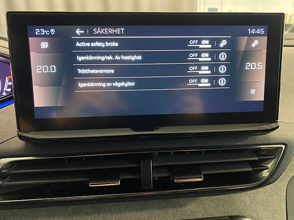 Peugeot 5008 18 of 25