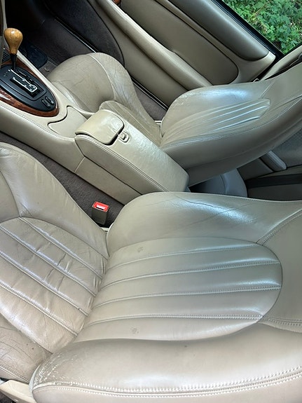Jaguar XKR 6 of 14
