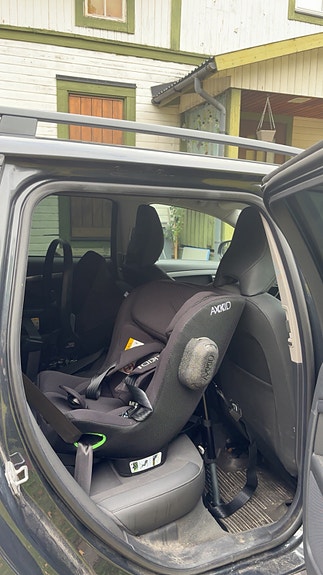 Volvo V70 7 of 8